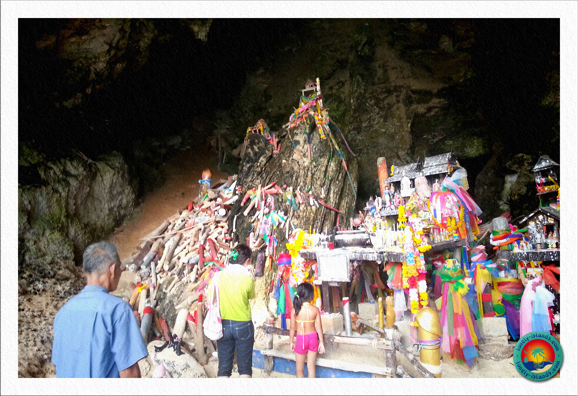 Phra Nang Cave (Princess Cave) bei Railay